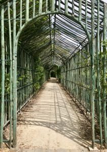 Pergolato Petit Trianon per raggiungere il teatro